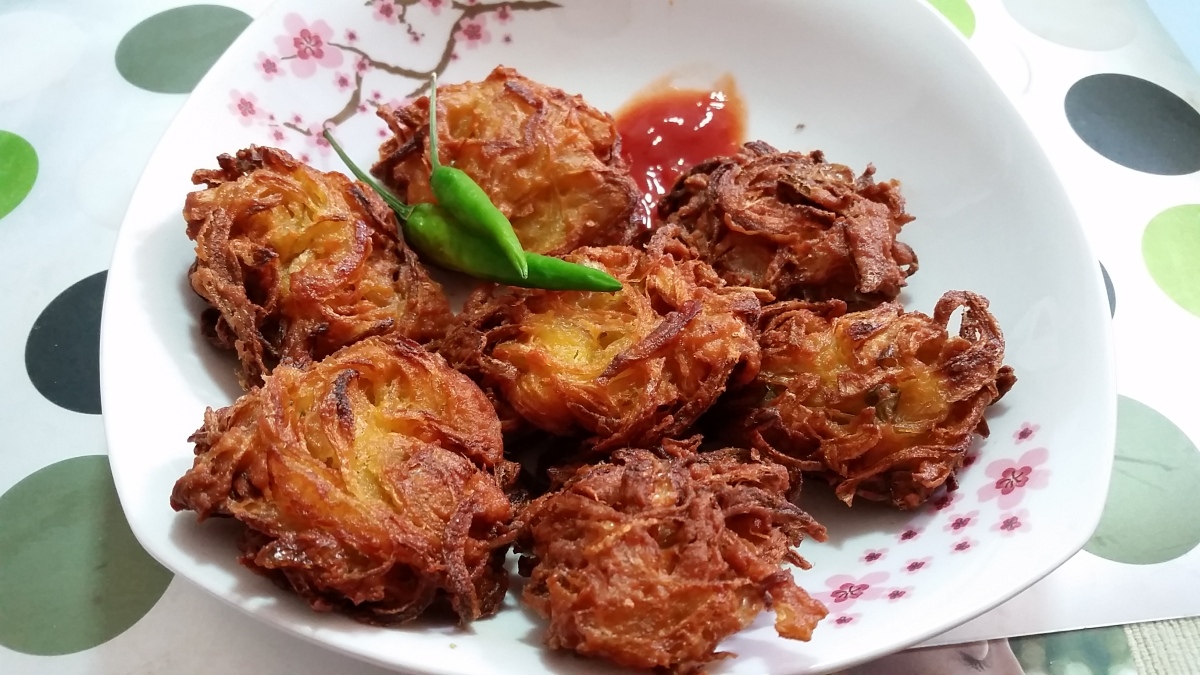 Onion Pakoda | Kachdi